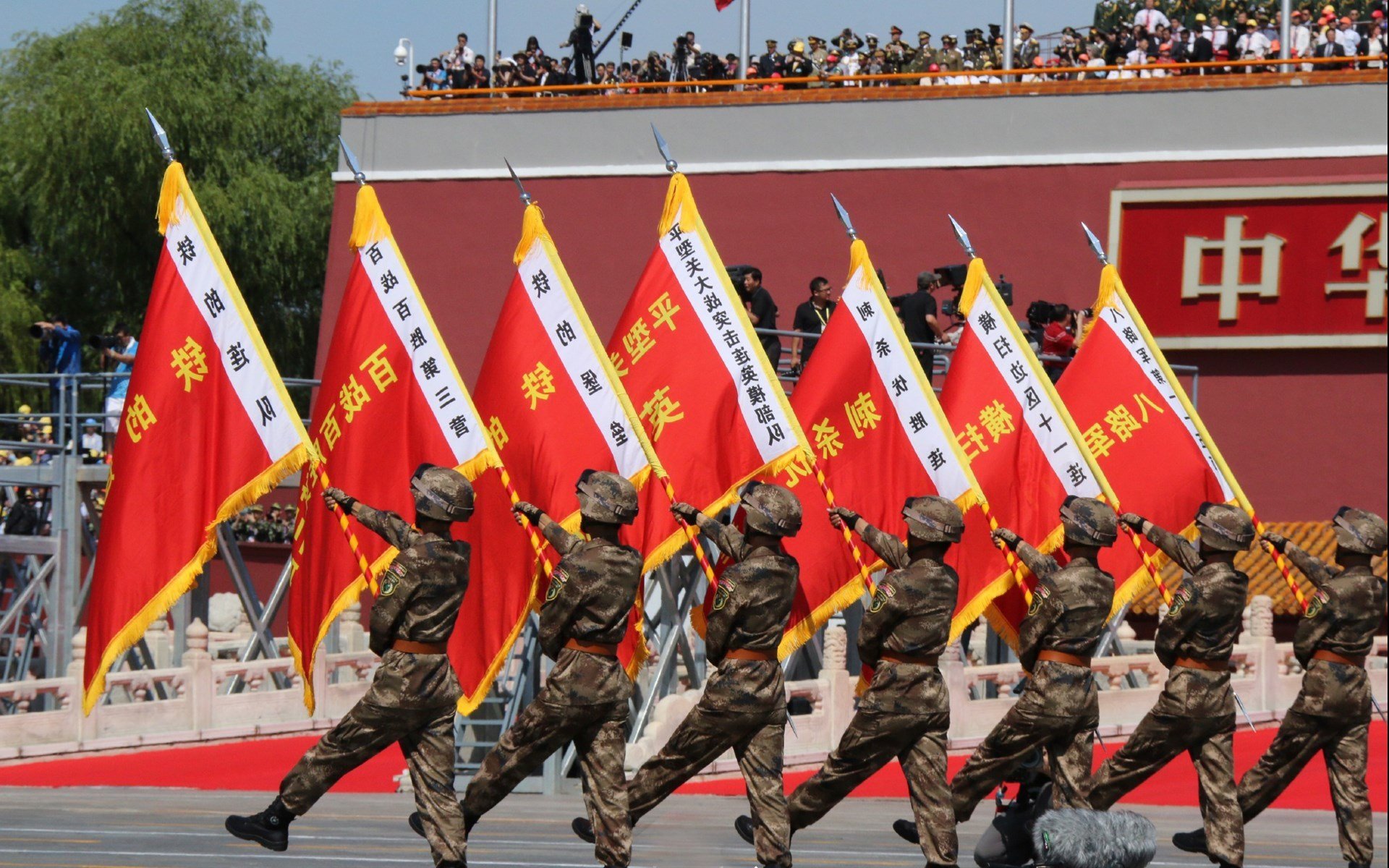 文班亚马在焦点战证明自己，广厦队火力压制热火