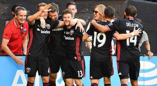 阿贾克斯在荷甲中大获全胜！