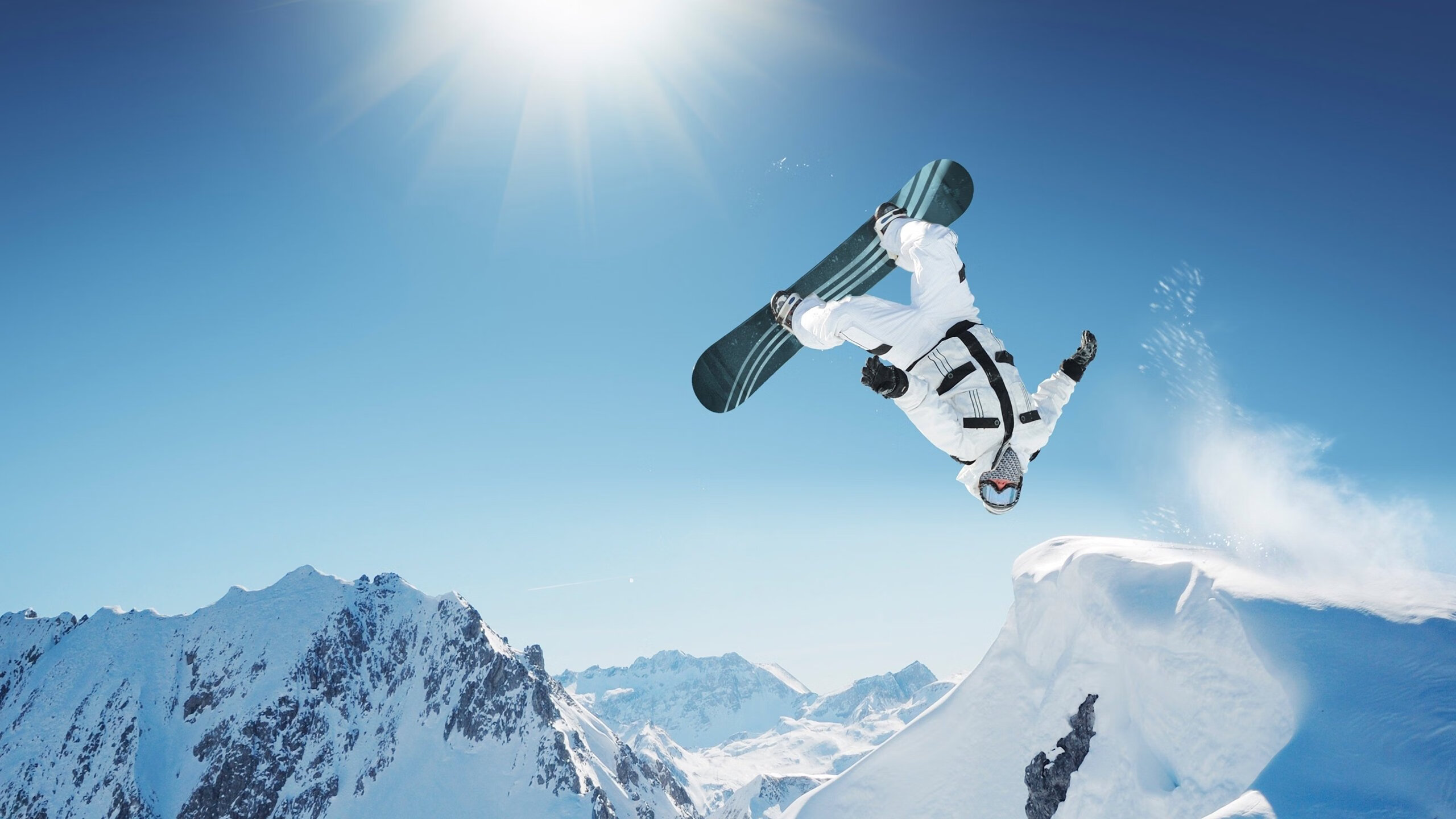 赛道与球场，F1新赛季揭幕战之夜，杰伦格林高光表现